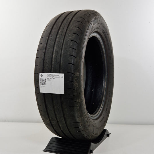 Käytetty: 195/65R15 91H Goodyear EfficientGrip Performance 2