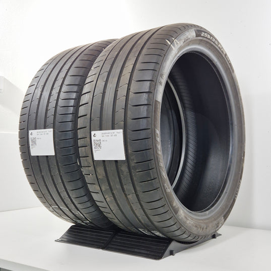 Käytetty: 255/35R19 96Y XL RFT * Pirelli P Zero