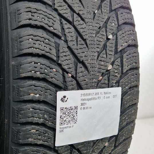 Käytetty: 215/55R17 98R XL Nokian Hakkapeliitta R3