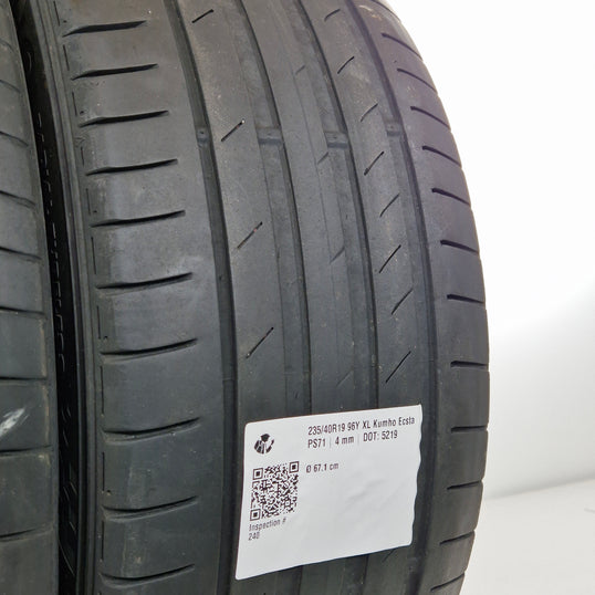Käytetty: 235/40R19 96Y XL Kumho Ecsta PS71
