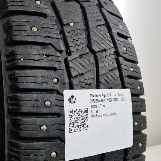 Käytetty: 215/65R16 C 109/107R Michelin Agilis X-Ice North
