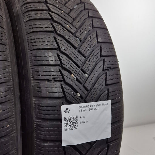 Käytetty: 205/60R16 92T Michelin Alpin 6