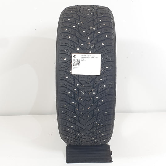 Käytetty: 205/50R17 93T XL Nokian Hakkapeliitta 8