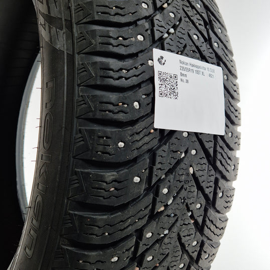 Käytetty: 235/55R19 105T XL Nokian Hakkapeliitta 10 SUV