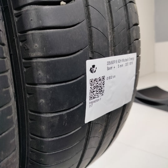 Käytetty: 205/60R16 92H Michelin Energy Saver +