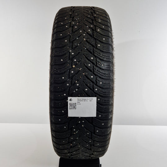 Käytetty: 235/55R19 105T XL Nokian Hakkapeliitta 10 SUV