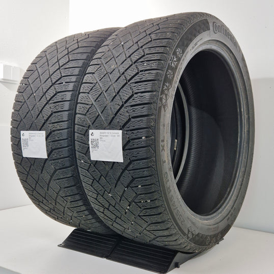 Käytetty: 255/45R19 104T XL Continental Vikingcontact 7