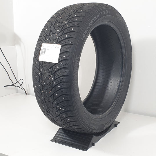 Käytetty: 205/50R17 93T XL Nokian Hakkapeliitta 8