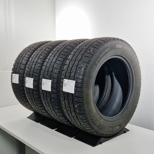 Käytetty: 215/65R16 C 109/107R Michelin Agilis X-Ice North
