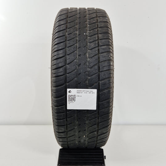 Käytetty: 235/60R15 98T Cooper Cobra Radial G/T
