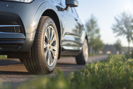 215/65R16 NOKIAN TYRES Hakka Blue 3 SUV 102 V XL