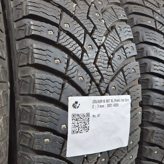 Käytetty: 205/60R16 96T XL Pirelli Ice Zero 2