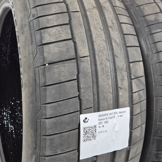 Käytetty: 235/55R19 101T SEAL Hankook Ventus S1 Evo3 EV