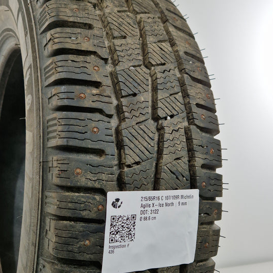 Käytetty: 215/65R16 C 107/109R Michelin Agilis X-Ice North