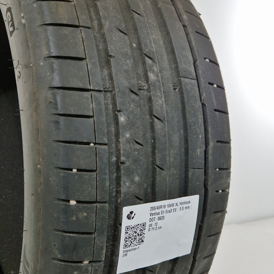 Käytetty: 255/45R19 104W XL SIL Hankook Ventus S1 Evo3 EV