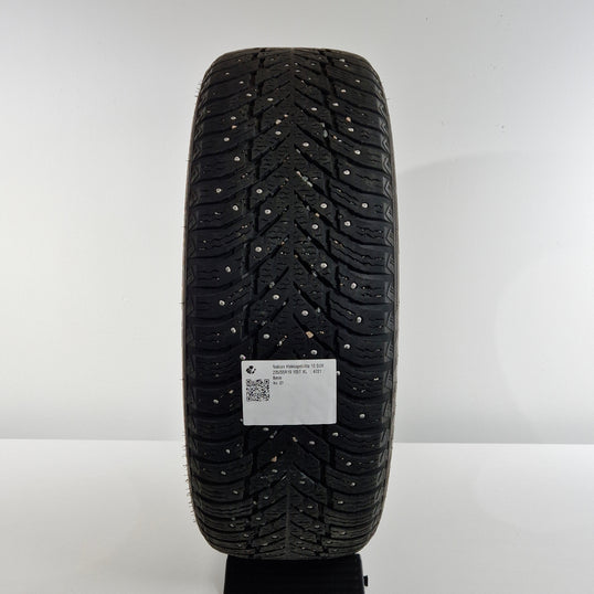 Käytetty: 235/55R19 105T XL Nokian Hakkapeliitta 10 SUV