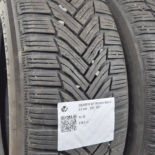 Käytetty: 205/60R16 92T Michelin Alpin 6