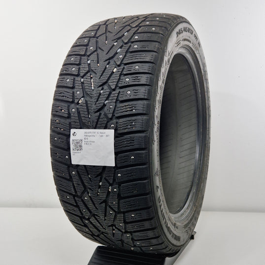 Käytetty: 245/45R17 99T XL Nokian Hakkapeliitta 7