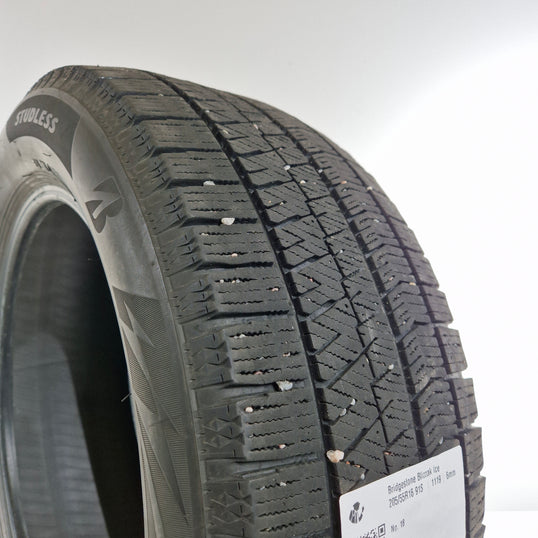 Käytetty: 205/55R16 91S Bridgestone Blizzak Ice
