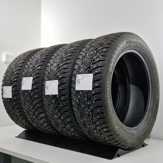 Käytetty: 205/55R16 94T XL Nokian Hakkapeliitta 8