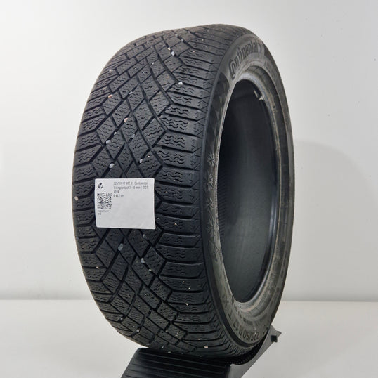Käytetty: 225/50R17 98T XL Continental Vikingcontact 7