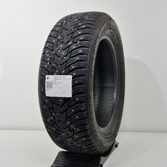 Käytetty: 205/60R16 96T XL Nokian Hakkapeliitta 8